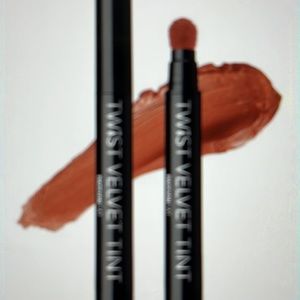 Passion cat 12 Dry Maple twist velvet tint NEW